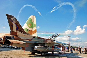 800px-Love_is_in_the_Air_-_Flickr_-_Israel_Defense_Forces-300x201