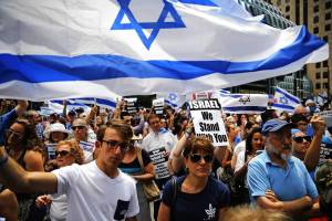 CT ct-chicago-israel-0722-rally-07.jpg